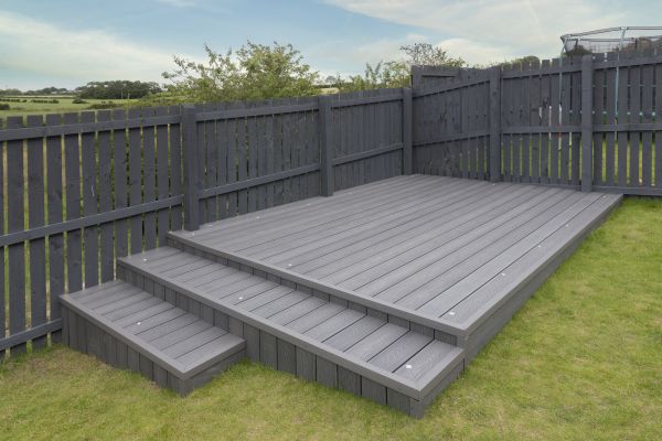 Cost of Vinyl Deck Construction in Orange